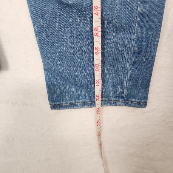 Old Navy Boyfriend Straight Droit Denim Distressed Jean- Size 2 - Picture 13 of 13